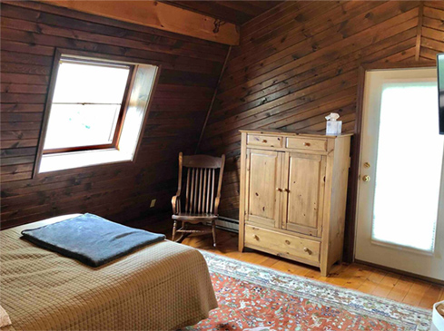 Upper Mississippi Cabin - Image 5